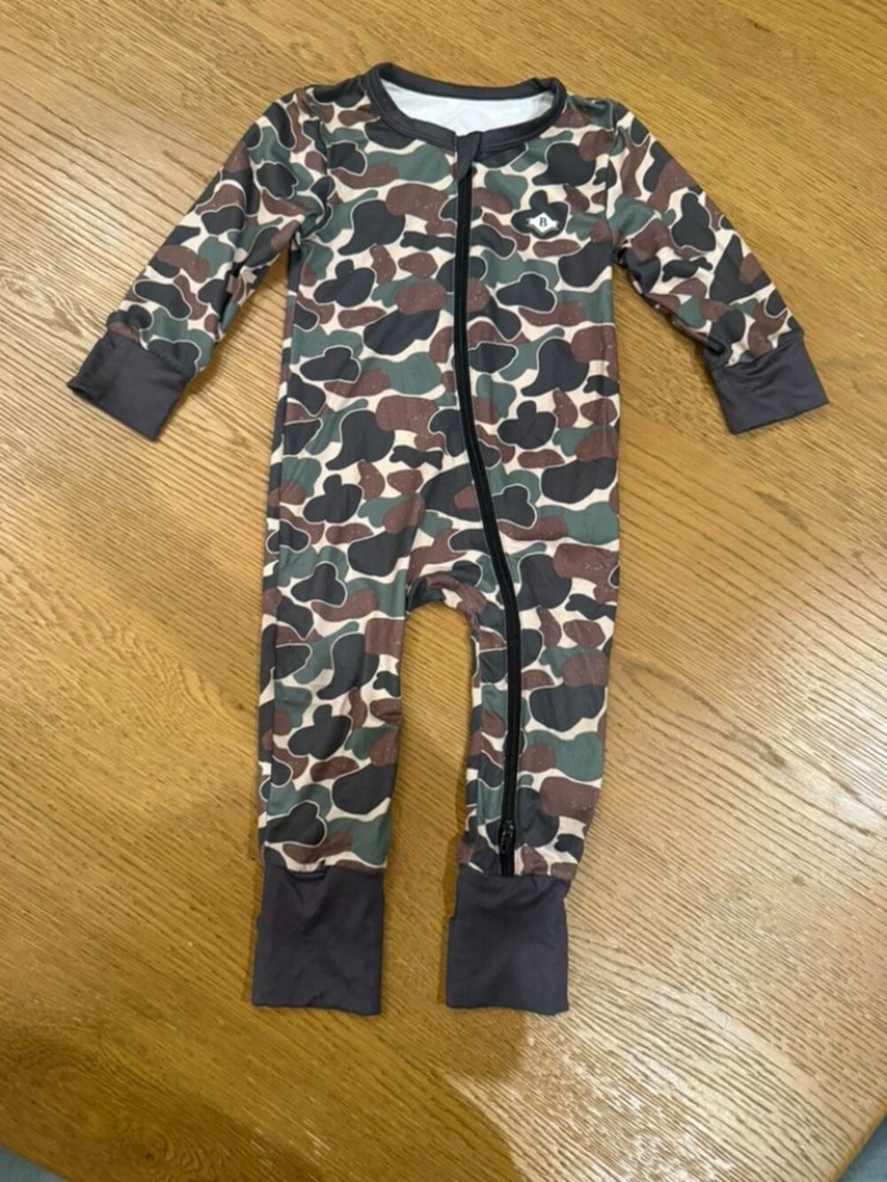 Burlebo Baby Camo Zip Up Onesie